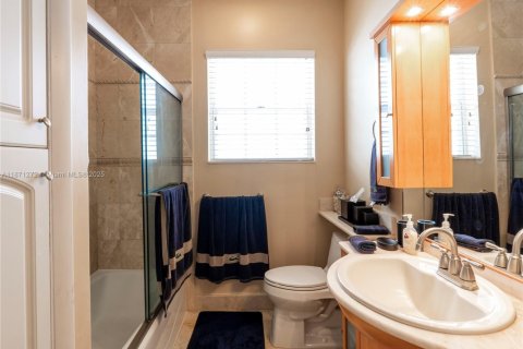 Купить виллу или дом в Майами, Флорида 5 спален, 290.41м2, № 2029062 - фото 26