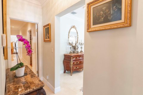 Купить виллу или дом в Майами, Флорида 5 спален, 290.41м2, № 2029062 - фото 23