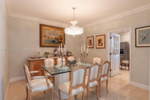 Купить виллу или дом в Майами, Флорида 5 спален, 290.41м2, № 2029062 - фото 15