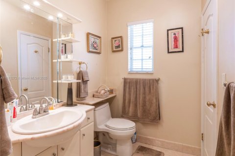 Купить виллу или дом в Майами, Флорида 5 спален, 290.41м2, № 2029062 - фото 27