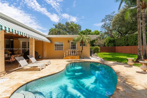 Купить виллу или дом в Майами, Флорида 5 спален, 290.41м2, № 2029062 - фото 9