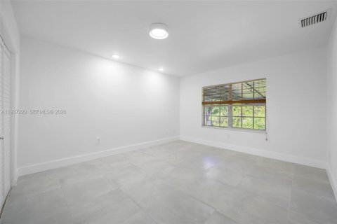 House in Southwest Ranches, Florida 4 bedrooms, 253.72 sq.m. № 1995097 - photo 17