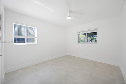 House in Southwest Ranches, Florida 4 bedrooms, 253.72 sq.m. № 1995097 - photo 24