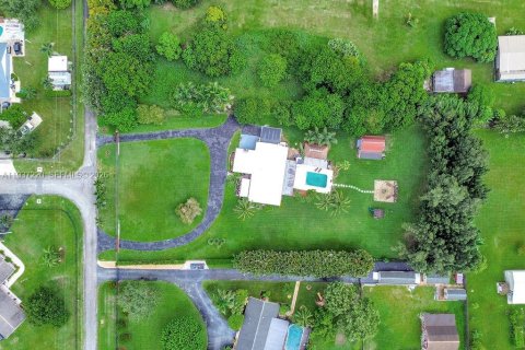 Casa en alquiler en Southwest Ranches, Florida, 4 dormitorios, 253.72 m2 № 1995097 - foto 3