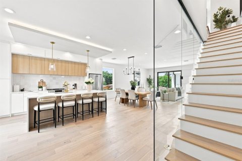 Touwnhouse à vendre à Tampa, Floride: 3 chambres, 220.83 m2 № 2306774 - photo 10