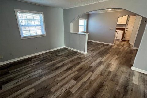 Villa ou maison à louer à Ocala, Floride: 2 chambres, 81.2 m2 № 2420337 - photo 3