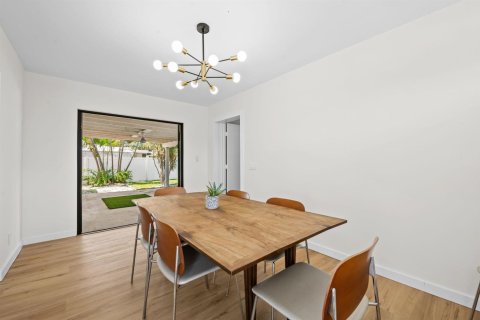 Casa en venta en Pompano Beach, Florida, 3 dormitorios, 155.24 m2 № 2382996 - foto 9