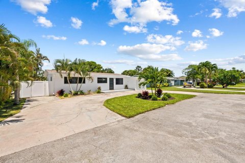 Casa en venta en Pompano Beach, Florida, 3 dormitorios, 155.24 m2 № 2382996 - foto 28