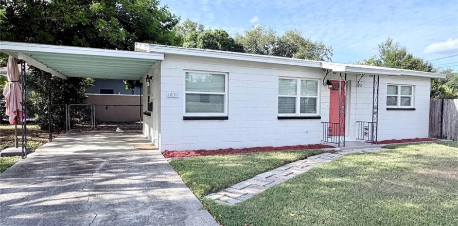 House in Saint Petersburg, Florida 2 bedrooms, 75.25 sq.m. № 2225652