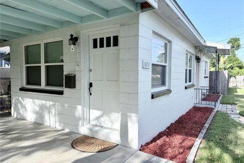 House in Saint Petersburg, Florida 2 bedrooms, 75.25 sq.m. № 2225652 - photo 13