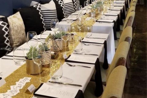 Propiedad comercial en venta en Miami Shores, Florida № 1989612 - foto 2