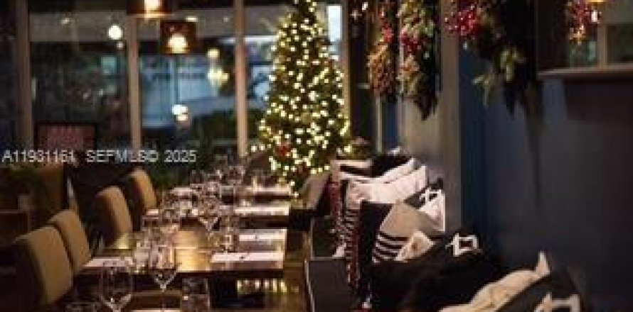 Immobilier commercial à Miami Shores, Floride № 1989612