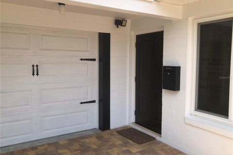 House in Ormond Beach, Florida 2 bedrooms, 110.55 sq.m. № 1773351 - photo 4