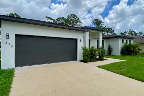 Villa ou maison à vendre à North Port, Floride: 3 chambres, 162.02 m2 № 1798159 - photo 2