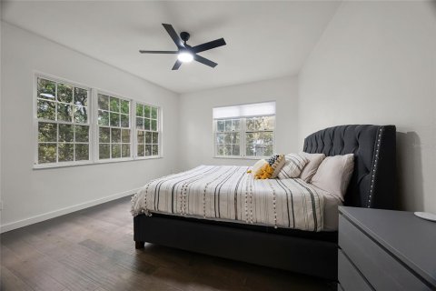 House in Orlando, Florida 4 bedrooms, 183.95 sq.m. № 1803291 - photo 8