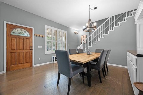 House in Orlando, Florida 4 bedrooms, 183.95 sq.m. № 1803291 - photo 2