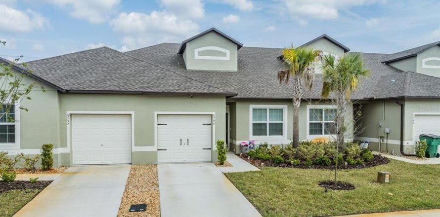 House in Zephyrhills, Florida 2 bedrooms, 131.27 sq.m. № 1843225