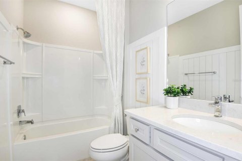 House in Spring Hill, Florida 4 bedrooms, 171.87 sq.m. № 2167208 - photo 13