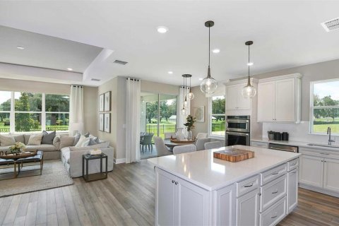 House in Spring Hill, Florida 4 bedrooms, 171.87 sq.m. № 2167208 - photo 8