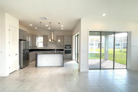 Villa ou maison à vendre à Orlando, Floride: 4 chambres, 213.4 m2 № 2414077 - photo 4