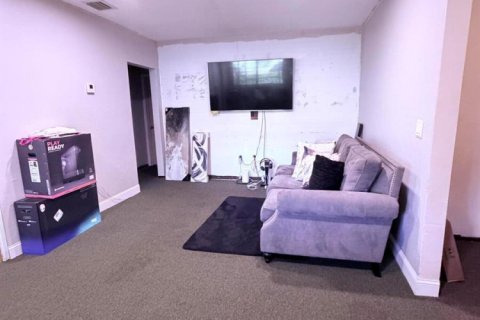 House in Miami, Florida 3 bedrooms, 122.54 sq.m. № 2083189 - photo 11