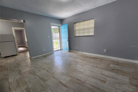 House in Jacksonville, Florida 3 bedrooms, 90.67 sq.m. № 2202374 - photo 3