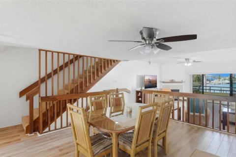 Townhouse in Tierra Verde, Florida 2 bedrooms, 139.35 sq.m. № 2195174 - photo 21