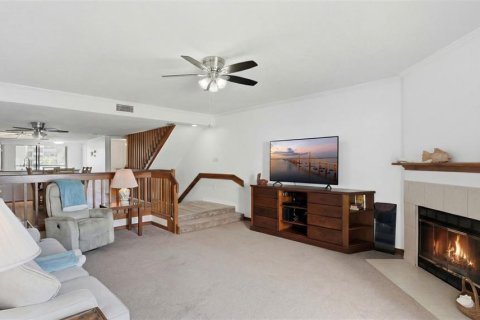 Townhouse in Tierra Verde, Florida 2 bedrooms, 139.35 sq.m. № 2195174 - photo 19