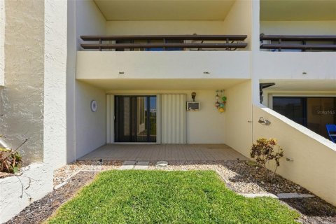 Townhouse in Tierra Verde, Florida 2 bedrooms, 139.35 sq.m. № 2195174 - photo 14