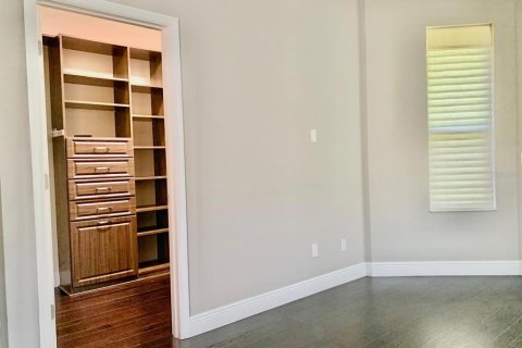 Casa en alquiler en University Park, Florida, 3 dormitorios, 185.34 m2 № 1904187 - foto 21