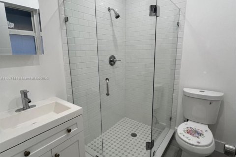 Снять в аренду квартиру в Майами, Флорида 2 спальни, 39.48м2, № 1963818 - фото 5