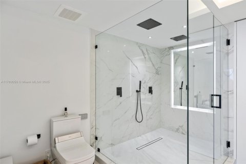 Copropriété à louer à Hallandale Beach, Floride: 3 chambres, 191.84 m2 № 1705639 - photo 22