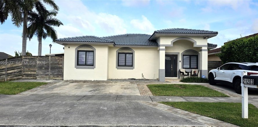 Villa ou maison à Miami, Floride 3 chambres, 133.78 m2 № 2062623
