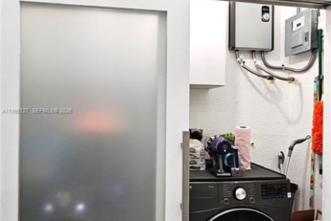 Villa ou maison à vendre à Miami, Floride: 3 chambres, 133.78 m2 № 2062623 - photo 14