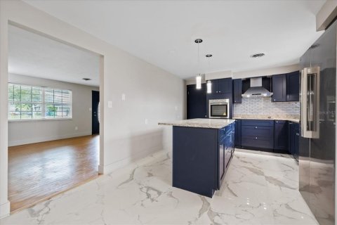 Villa ou maison à vendre à Zephyrhills, Floride: 2 chambres, 116.69 m2 № 2314226 - photo 11