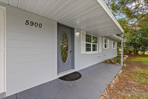 Villa ou maison à vendre à Zephyrhills, Floride: 2 chambres, 116.69 m2 № 2314226 - photo 2