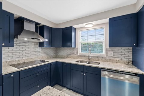 Villa ou maison à vendre à Zephyrhills, Floride: 2 chambres, 116.69 m2 № 2314226 - photo 6