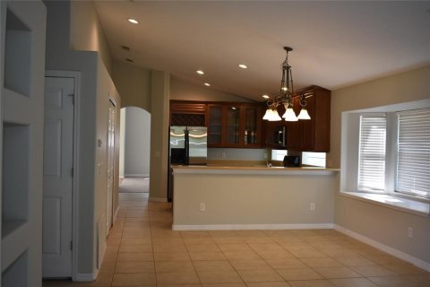 House in Mount Dora, Florida 4 bedrooms, 201.13 sq.m. № 1903352 - photo 12