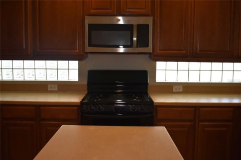 House in Mount Dora, Florida 4 bedrooms, 201.13 sq.m. № 1903352 - photo 8