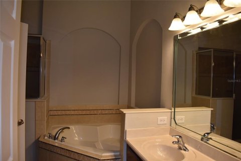 House in Mount Dora, Florida 4 bedrooms, 201.13 sq.m. № 1903352 - photo 16