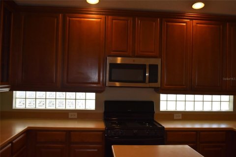 House in Mount Dora, Florida 4 bedrooms, 201.13 sq.m. № 1903352 - photo 5