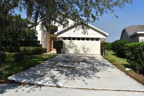 House in Mount Dora, Florida 4 bedrooms, 201.13 sq.m. № 1903352 - photo 3