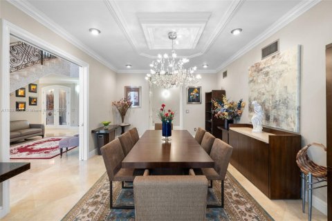 House in Miami, Florida 6 bedrooms, 829.9 sq.m. № 1957240 - photo 15
