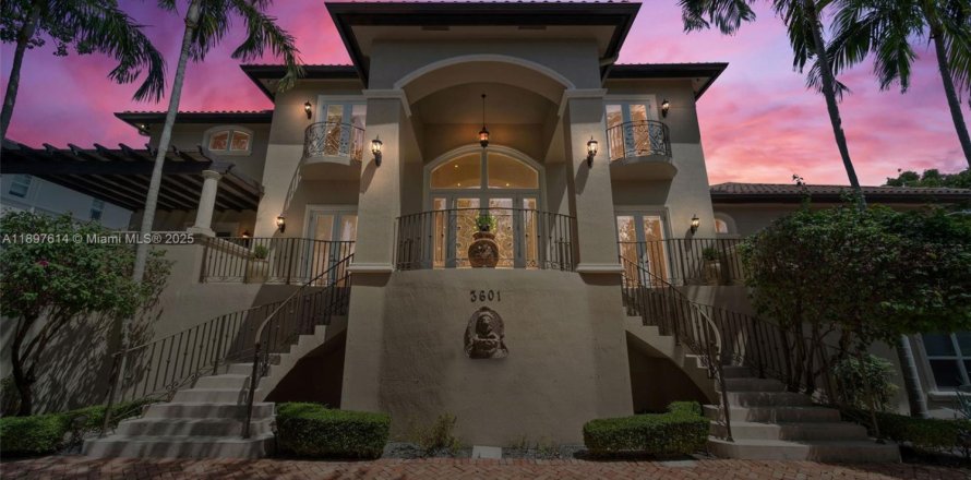House in Miami, Florida 6 bedrooms, 829.9 sq.m. № 1957240
