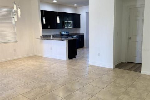 Villa ou maison à louer à Kissimmee, Floride: 3 chambres, 197.7 m2 № 2119003 - photo 5