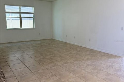 Villa ou maison à louer à Kissimmee, Floride: 3 chambres, 197.7 m2 № 2119003 - photo 4