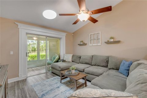 Townhouse in Port Orange, Florida 3 bedrooms, 150.32 sq.m. № 2102142 - photo 12