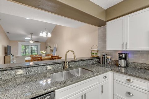 Townhouse in Port Orange, Florida 3 bedrooms, 150.32 sq.m. № 2102142 - photo 5