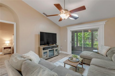Townhouse in Port Orange, Florida 3 bedrooms, 150.32 sq.m. № 2102142 - photo 13