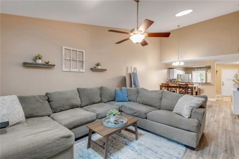 Townhouse in Port Orange, Florida 3 bedrooms, 150.32 sq.m. № 2102142 - photo 14
